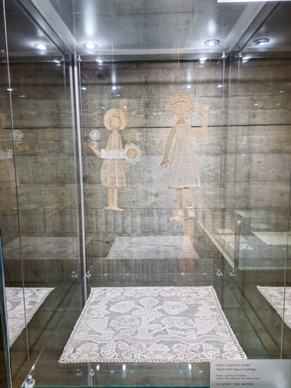 Výstava: Figura / v krajce / v konfrontaci - Gočárova galerie v Automatických mlýnech - Pardubice - 27.06.2025
