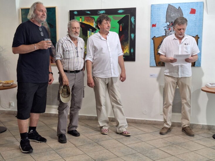 3 znovu spolu - úvodní slovo na vernisáži - Galerie FONS - Pardubice - 2. 7. 2025 - Foto: Jiří Provazník